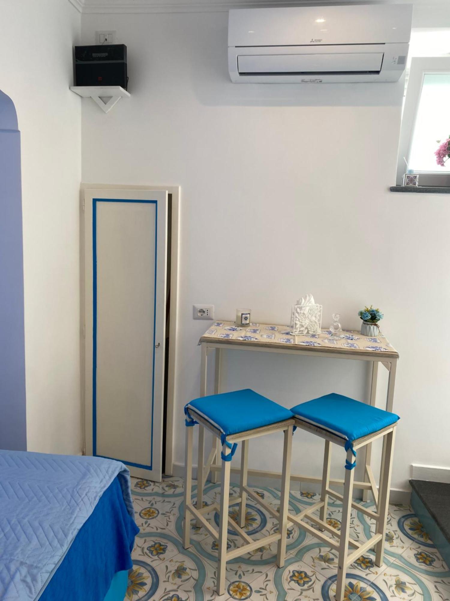 La Piccola Suite 阿纳卡普里 外观 照片