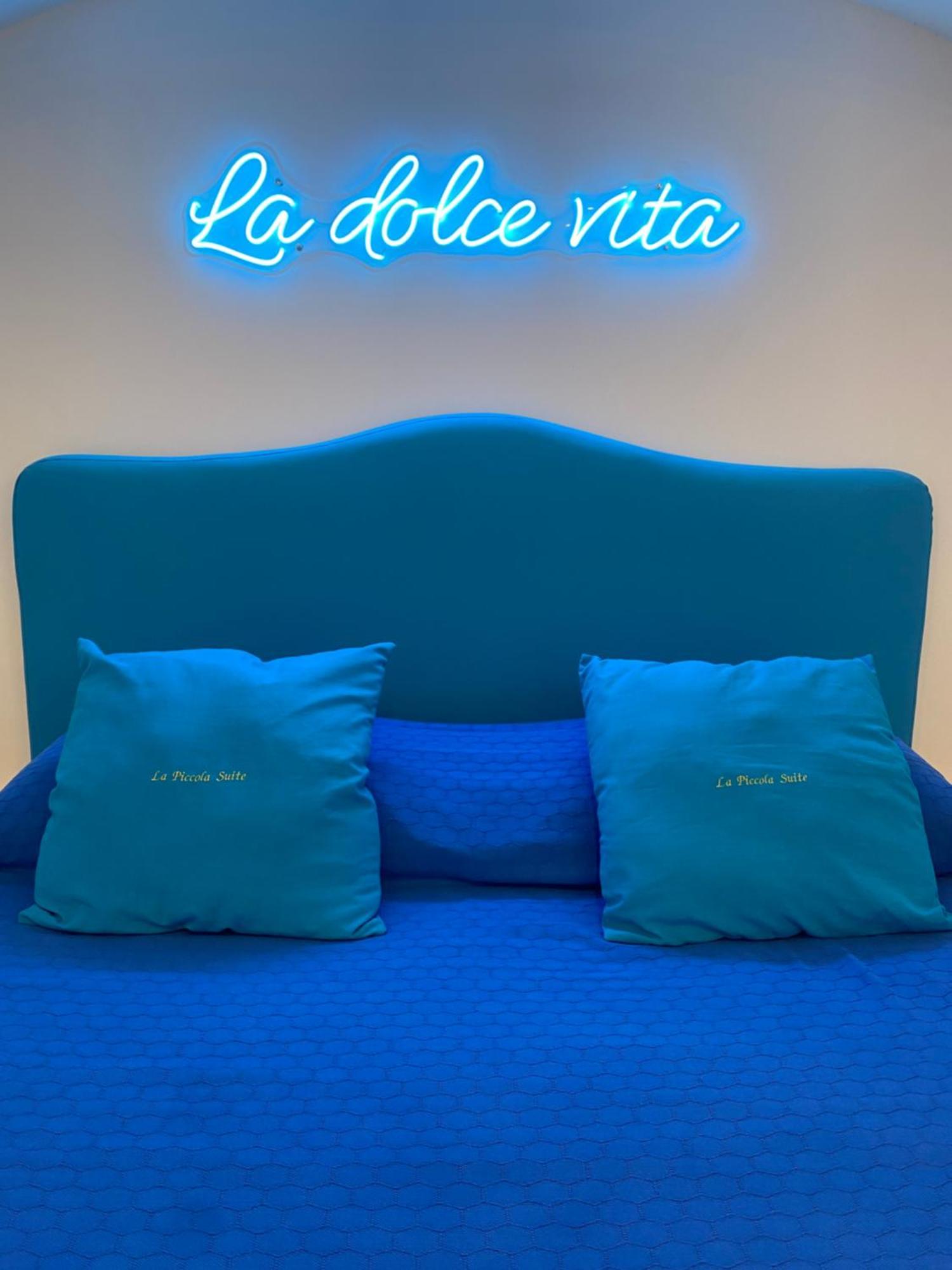 La Piccola Suite 阿纳卡普里 外观 照片